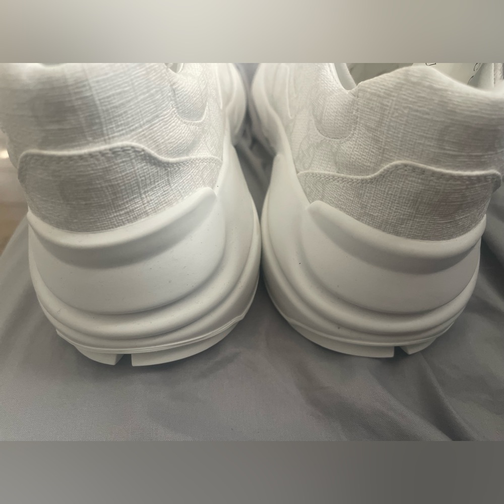 Brand new never worn comes with original box. Shoe laces, and receipt.